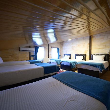 Shoestring Stone House Goreme Room photo