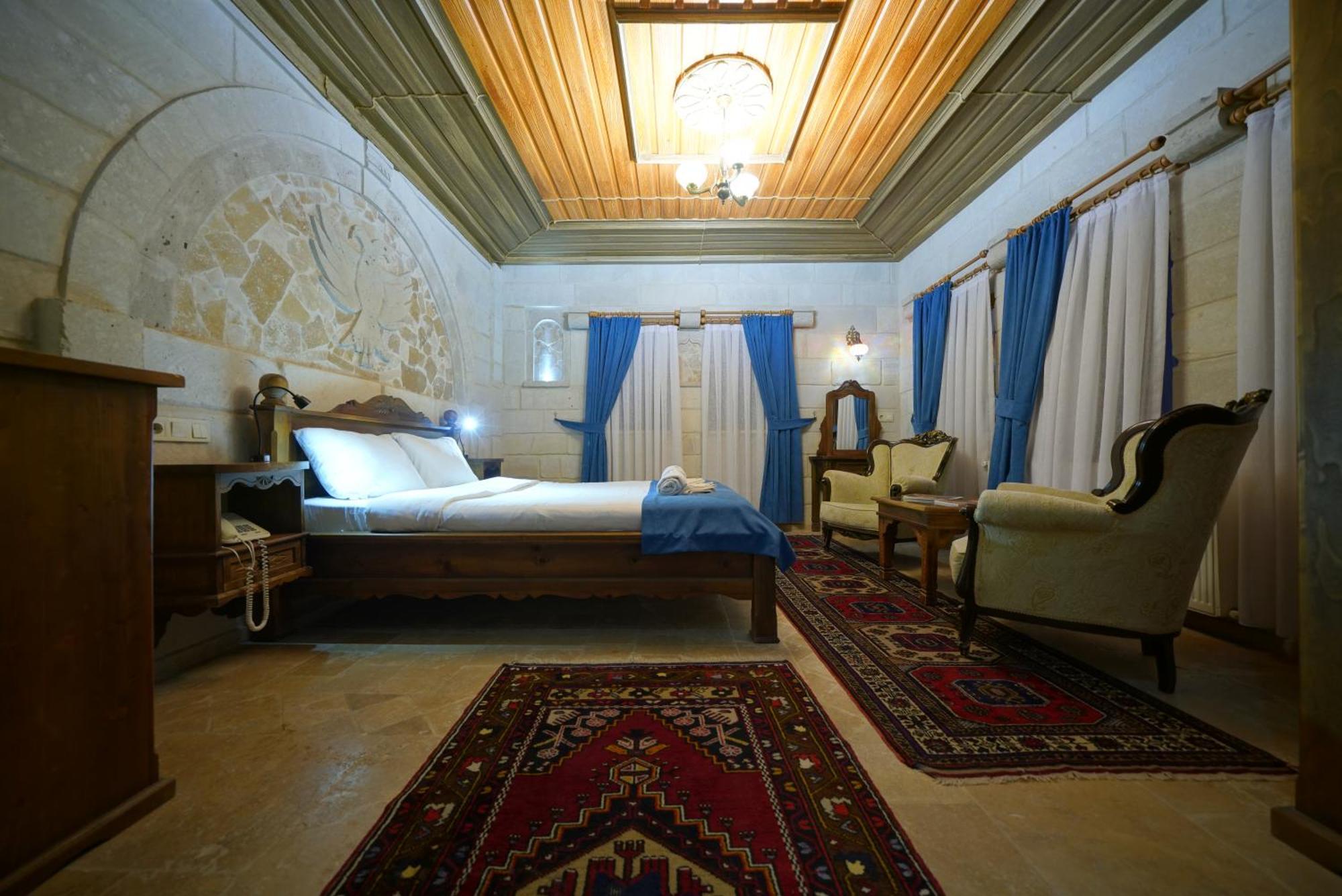 Shoestring Stone House Goreme Room photo
