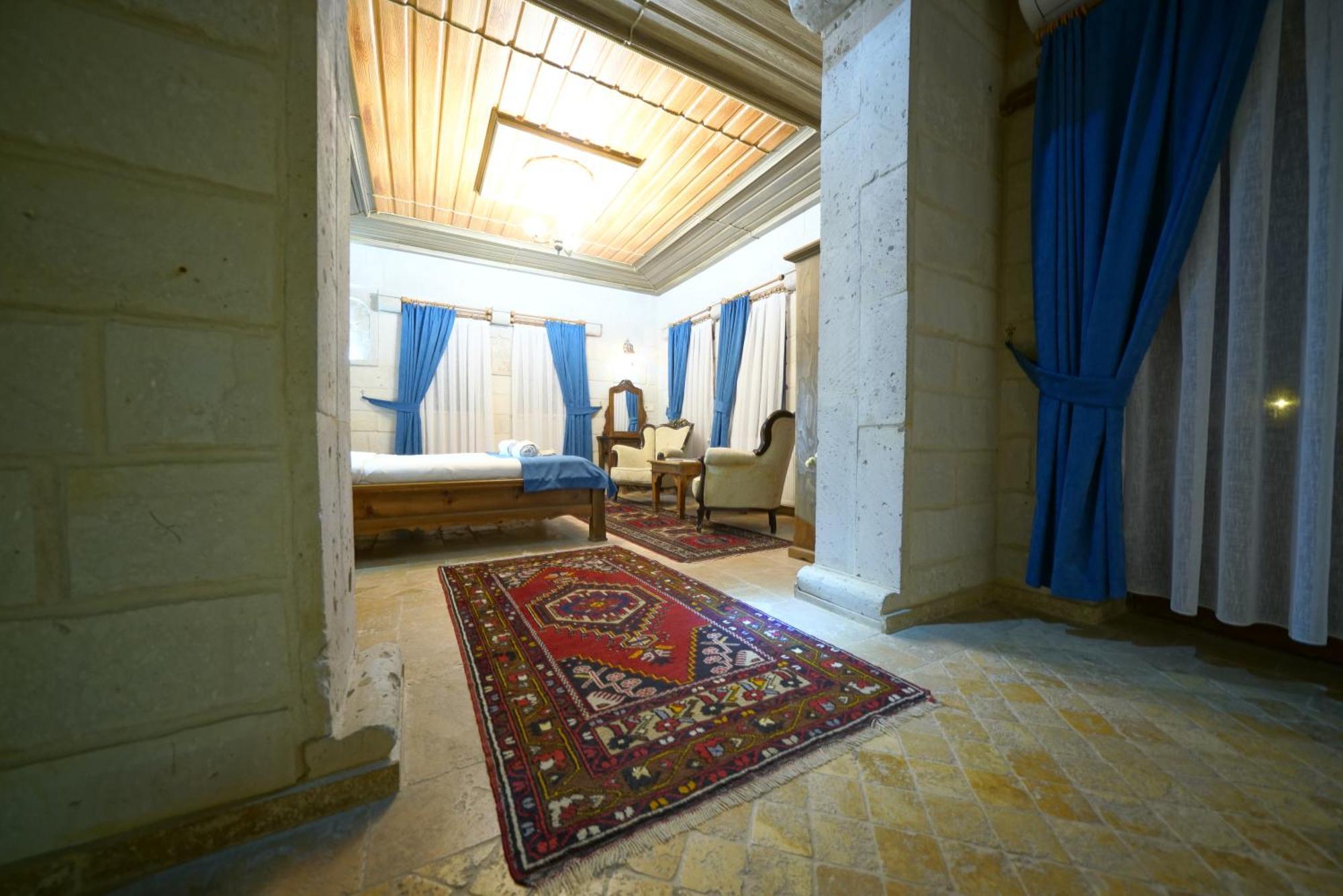 Shoestring Stone House Goreme Room photo