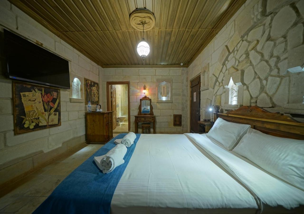 Shoestring Stone House Goreme Room photo